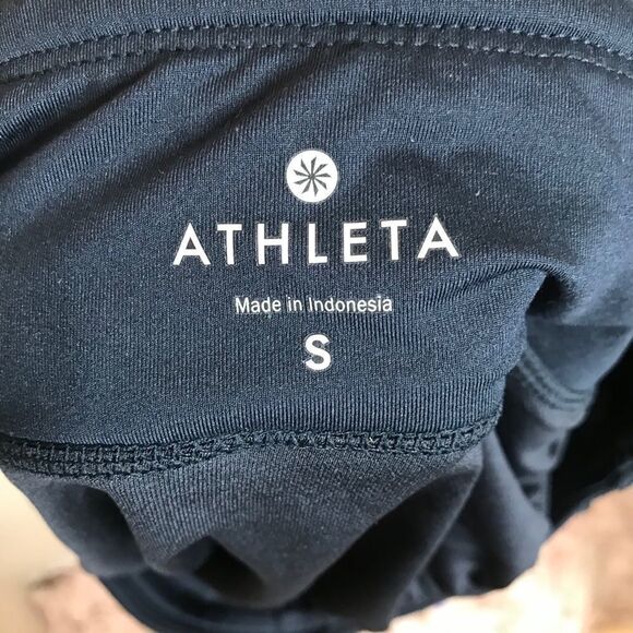 Athleta multi colored shorts - Picture 5 of 5